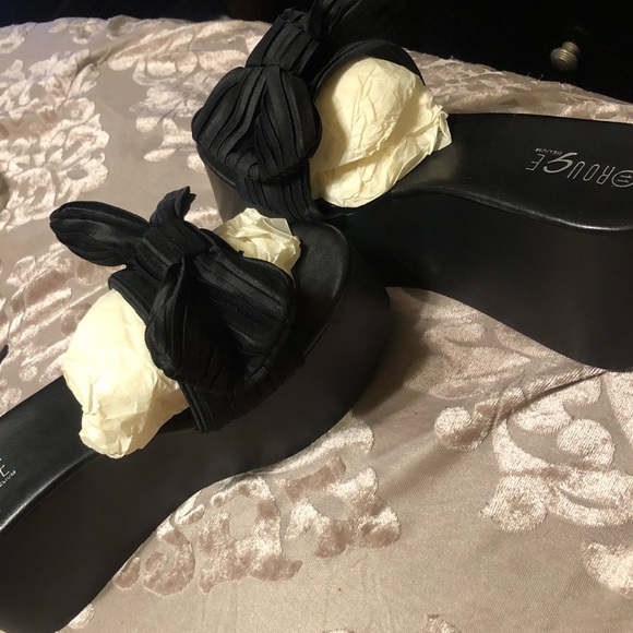 Black Sandal Wedge w Black Bow Open Toe - Picture 3 of 6